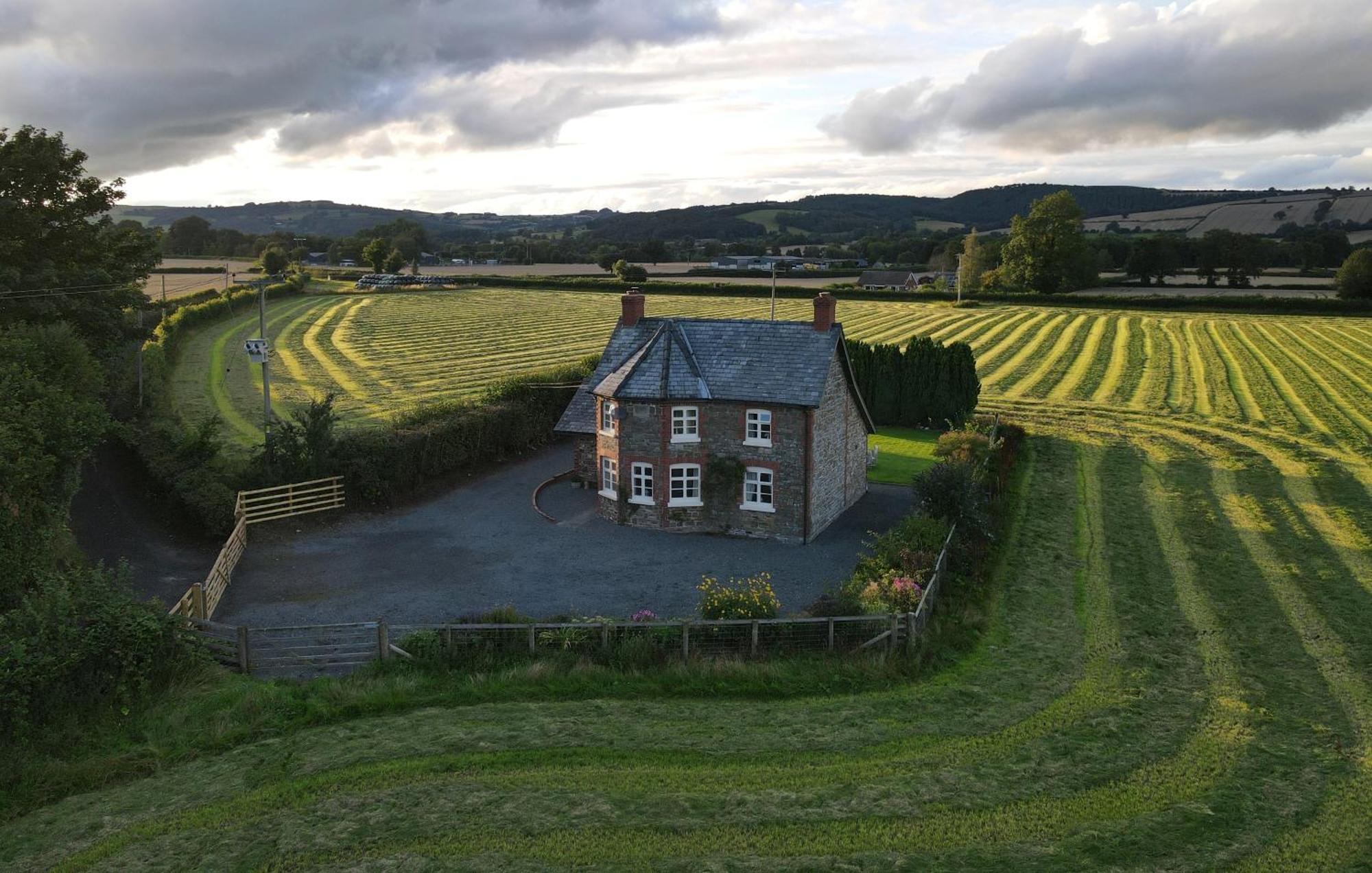 Country Cottage With Far Reaching Views Presteigne Kültér fotó